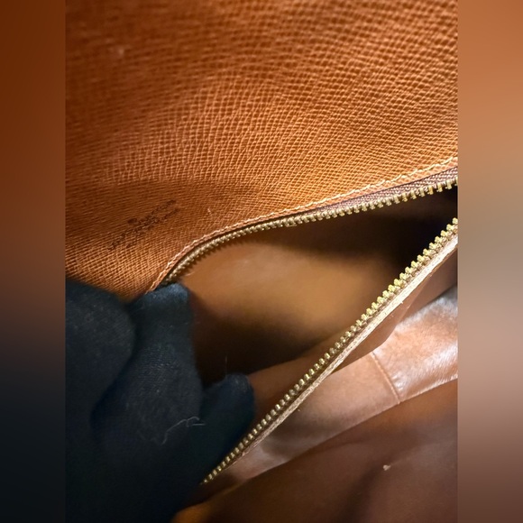 LOUIS VUITTON-9002 VI Saint Cloud Monogram Canvas - Picture 13 of 14